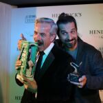 El actor Imanol Arias junto al director de cine Javier Ruiz Caldera