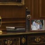 El belén o una fotografía de la Familia Real este verano en Maribent componían el “escenario” del mensaje.
