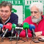 Tomás Guitarte, a la izquierda, en una rueda de prensa ayer