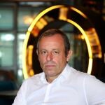 El ex presidente del Fútbol Club Barcelona Sandro Rosell, ayer en Madrid, antes de su entrevista con LA RAZÓN