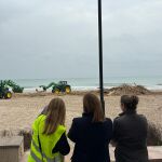 La alcaldesa de Valencia, en la playa de El Perellonet