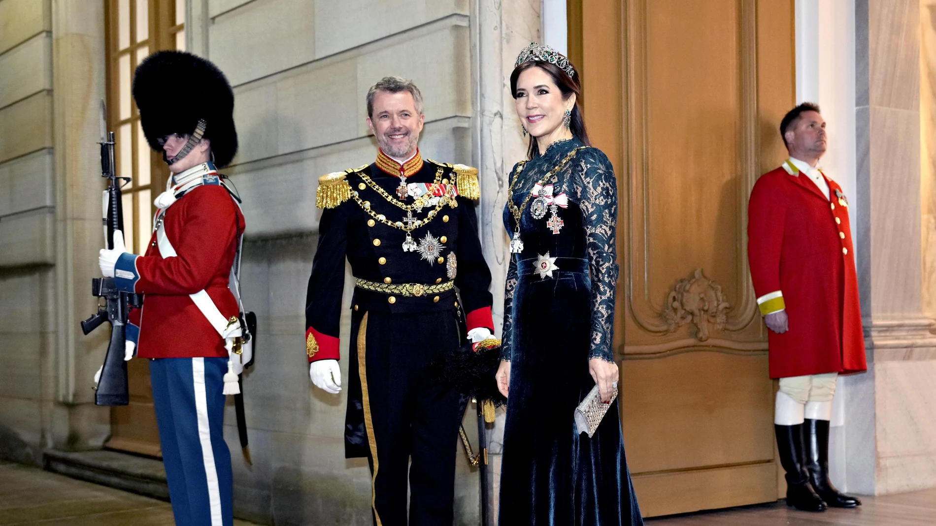 Denmark's Queen Mary and King Frederik arrive at the Royal Couple's New Year's reception and New Year's gala at Christian VII's Palace at Amalienborg Castle in Copenhagen, Denmark, 01 January 2025 (issued 02 January 2025). It is the royal couple's first New Year's reception and New Year's gala after the succession. (Dinamarca, Copenhague) EFE/EPA/Keld Navntoft DENMARK OUTDenmark's Queen Mary and King Frederik arrive at the Royal Couple's New Year's reception and New Year's gala at Christian VII's Palace at Amalienborg Castle in Copenhagen, Denmark, 01 January 2025 (issued 02 January 2025). It is the royal couple's first New Year's reception and New Year's gala after the succession. (Dinamarca, Copenhague)