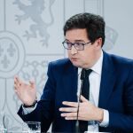 MADRID.-Óscar López tacha de "ridículo" la oposición de PP a la condonación y cuestiona que sus CCAA vayan a rechazar los fondos