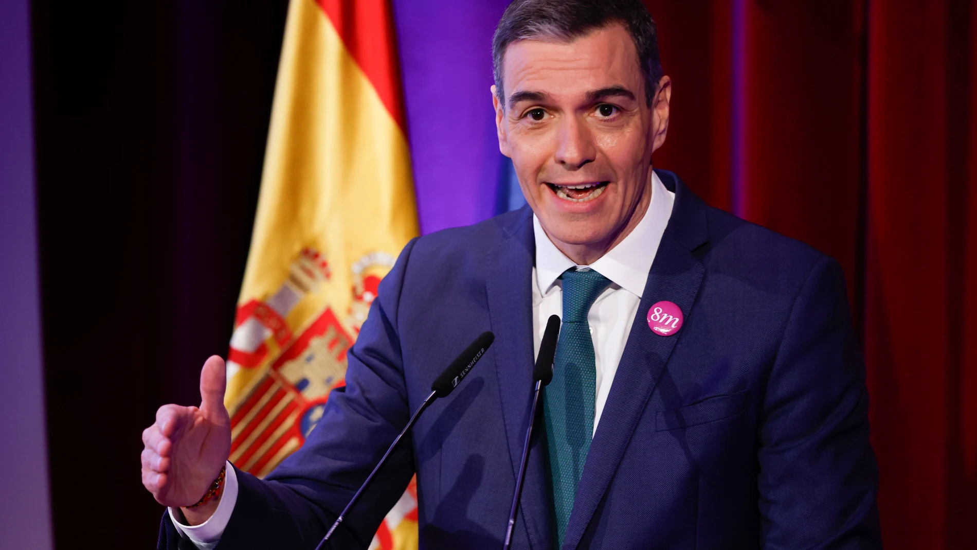 MADRID, 07/03/2025.- El presidente del Gobierno, Pedro Sánchez interviene en el acto institucional por el Día Internacional de la Mujer que este año tiene como lema ‘Nuestra voz. Más alta. Más clara. Más fuerte’, este viernes en el Auditorio del Museo del Prado. EFE/ JJ. GUILLÉN