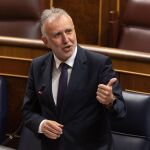 Torres reprocha a VOX que eliminara la Unidad Valenciana de Emergencias antes de la dana y este dice: "No era necesaria"