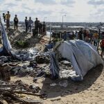 O.Próximo.- AMP3.- Mueren dos personas, incluido un periodista, en un ataque israelí a una tienda de reporteros en Gaza
