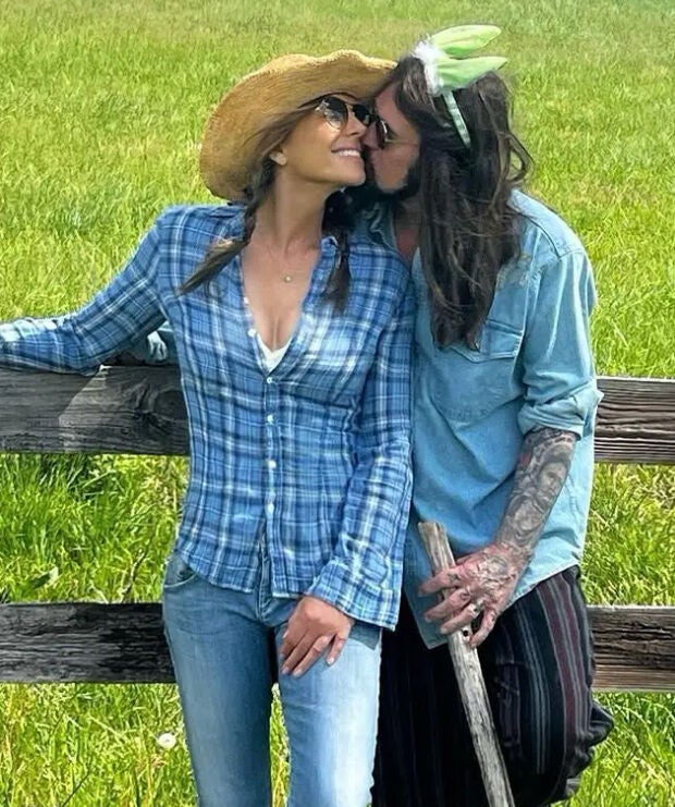 Elizabeth Hurley y Billy Ray Cyrus