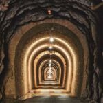 Este es el pueblo fantasma al que se accede a través de un impresionante túnel: se encuentra en La Mancha