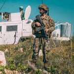 Un militar en una de las vigilancias conjuntas con los de las Fuerzas Armadas de Libano.