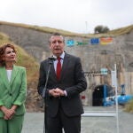 Montero y Javier Fernández inauguran el Túnel de Cabecera del Huesna (Sevilla)