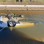 Encuentran tres personas fallecidas en el interior de un vehículo en un canal de Cartaya