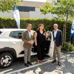 La ganadora de un vehículo eléctrico por pasarse a la factura electrónica