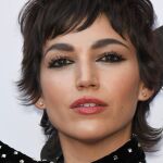 Úrsula Corberó conquista París con un vestido de Saint Laurent
