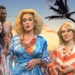 Adele, en su sketch sobre el turismos sexual en África