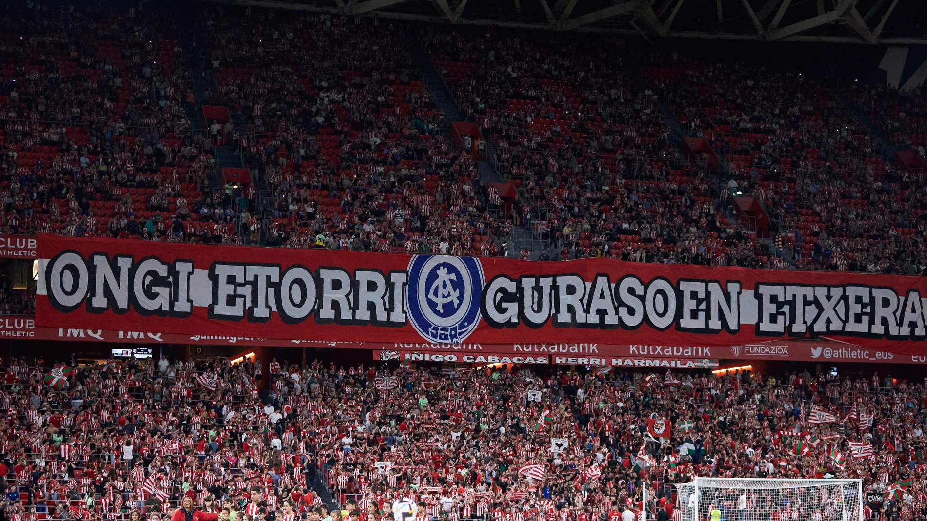 El submarino: Pelea de «ultras» por Ucrania