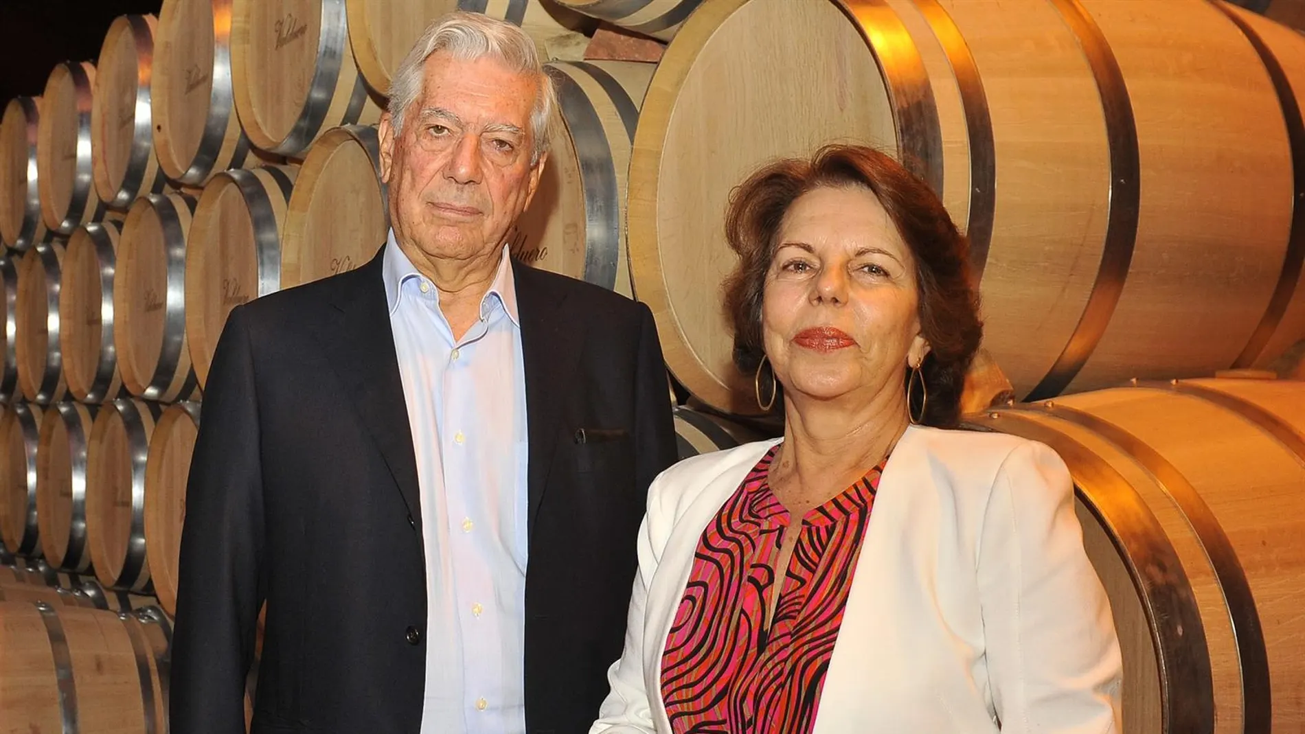 Mario Vargas Llosa y Patricia Llosa viajan juntos a París en medio de los rumores de una posible reconciliación