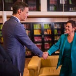 Pedro Sánchez se reúne con Mertxe Aizpurua (EH Bildu)