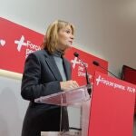 La viceprimera secretaria y portavoz del PSC, Lluïsa Moret, en rueda de prensa.