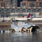 67 People Killed in Collision Between Passenger Airplane and Military Helicopter in Washington DC