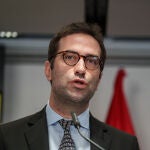Carlos Cuerpo se reúne con la comisaria europea de Servicios Financieros, Maria Luís Albuquerque