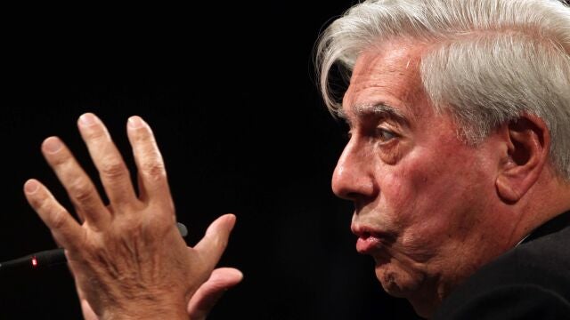 Perú.- La Academia Sueca del Premio Nobel recuerda a Mario Vargas Llosa, "el corazón" del 'boom' latinoamericano
