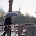 Lluvias, viento, olas y nieve ponen en aviso a una quincena de provincias y Melilla