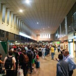 Estación de trenes de Santa Justa (Sevilla) el día después del apagón generalizado