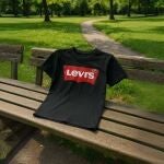 Esta camiseta Levi’s para niño ahora cuesta solo 8 euros y muchos ya la están comprando